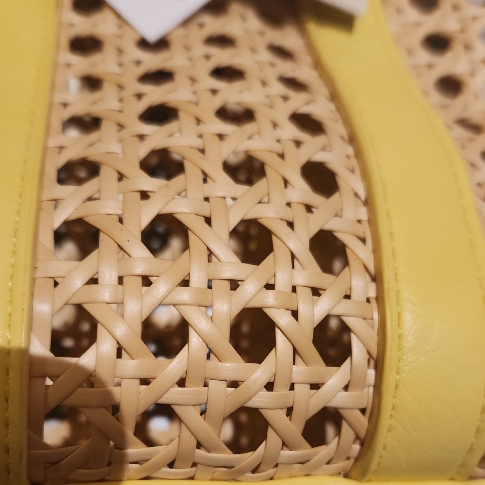 Universal Thread Yellow and Tan Woven Tote - Picture 15 of 16